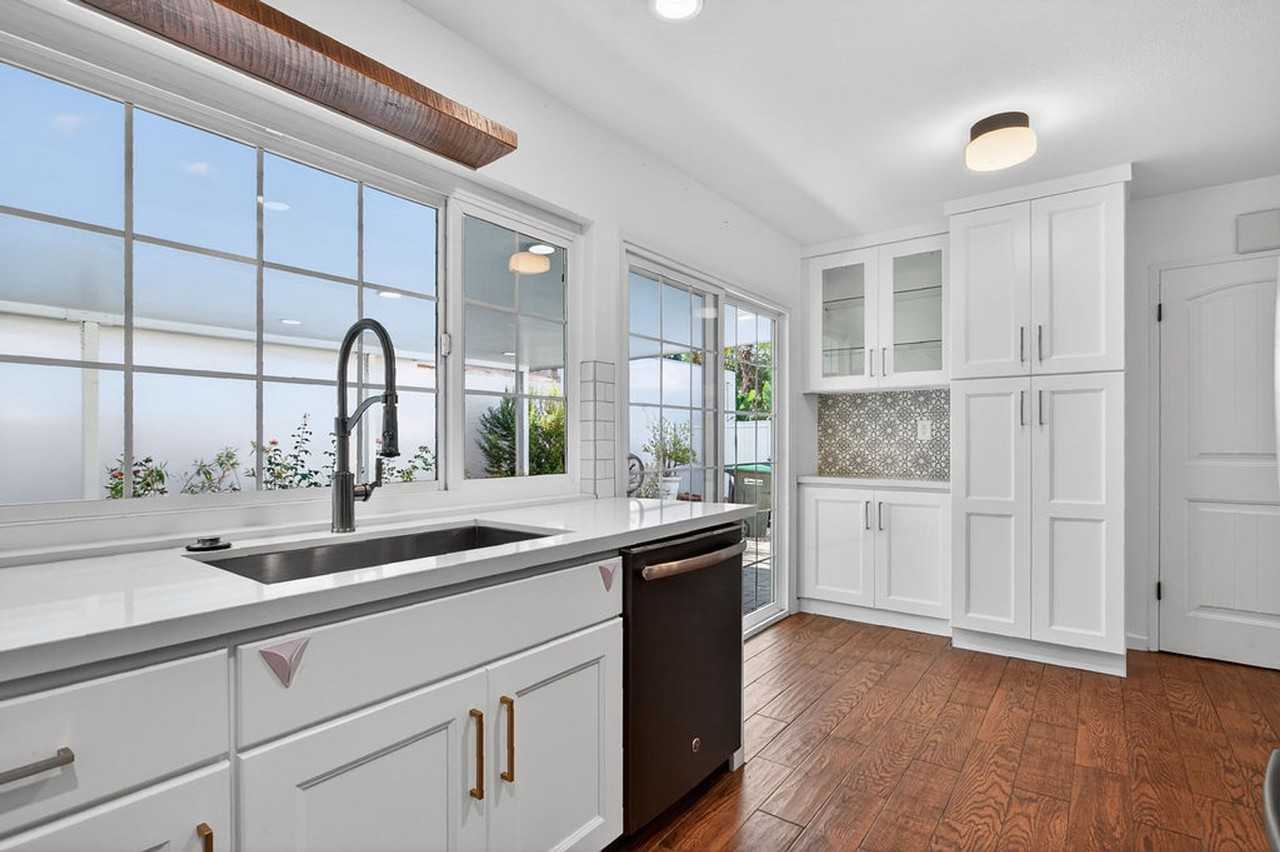 1087 Salinas Ave - Photo 3 of 26