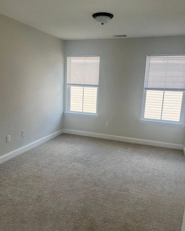 627 Fairview Cir - Photo 5 of 13