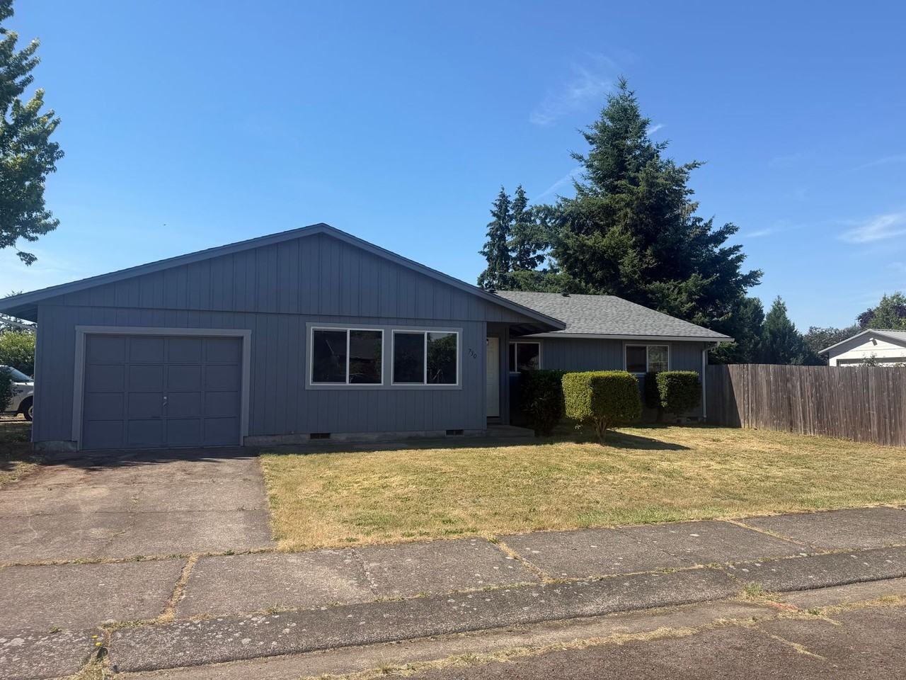 730 Azalea St - Photo 2 of 24