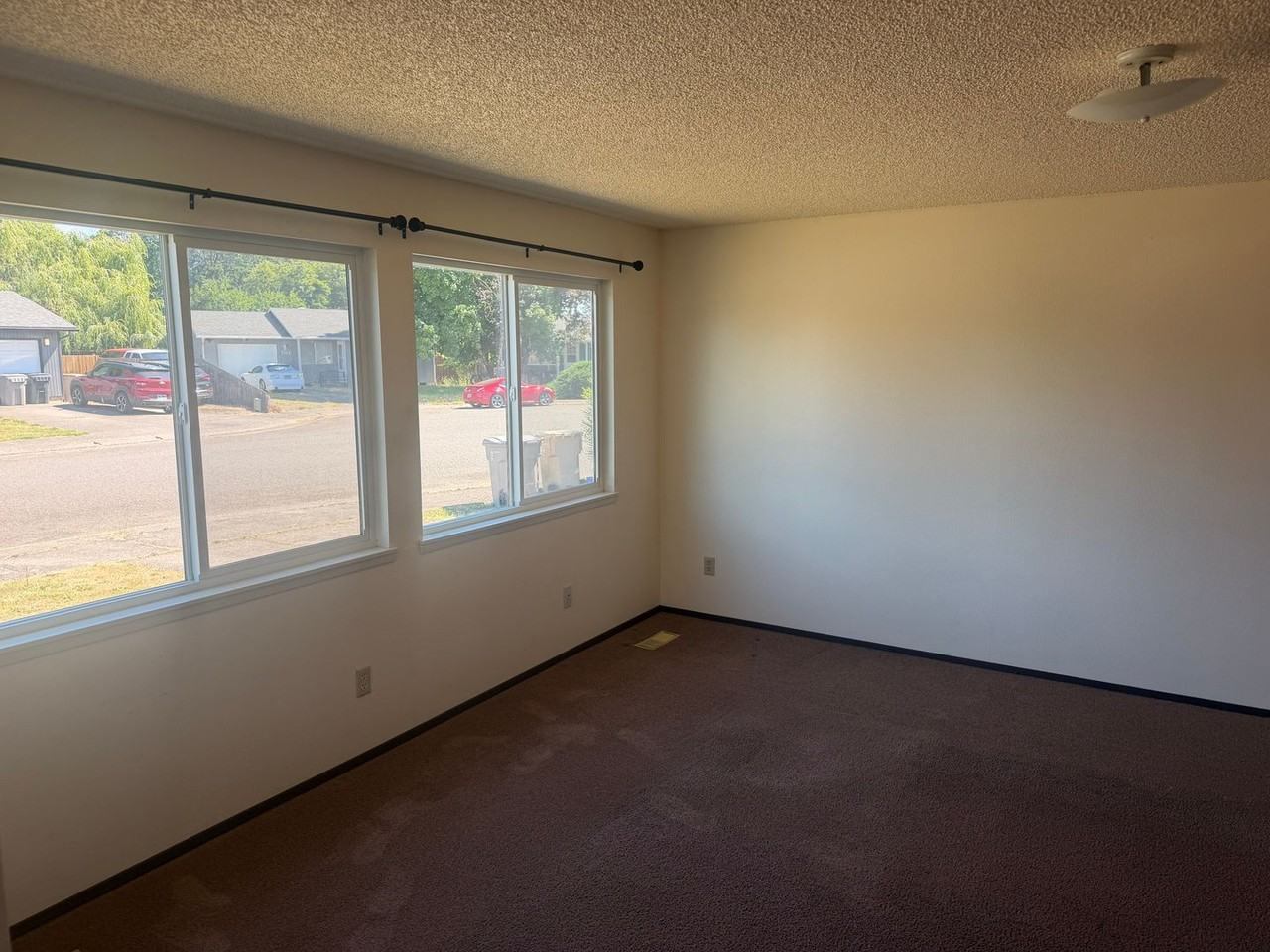 730 Azalea St - Photo 3 of 24
