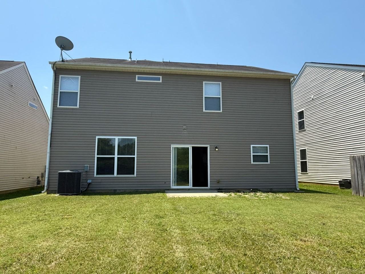 3700 Herkimer Dr - Photo 4 of 34