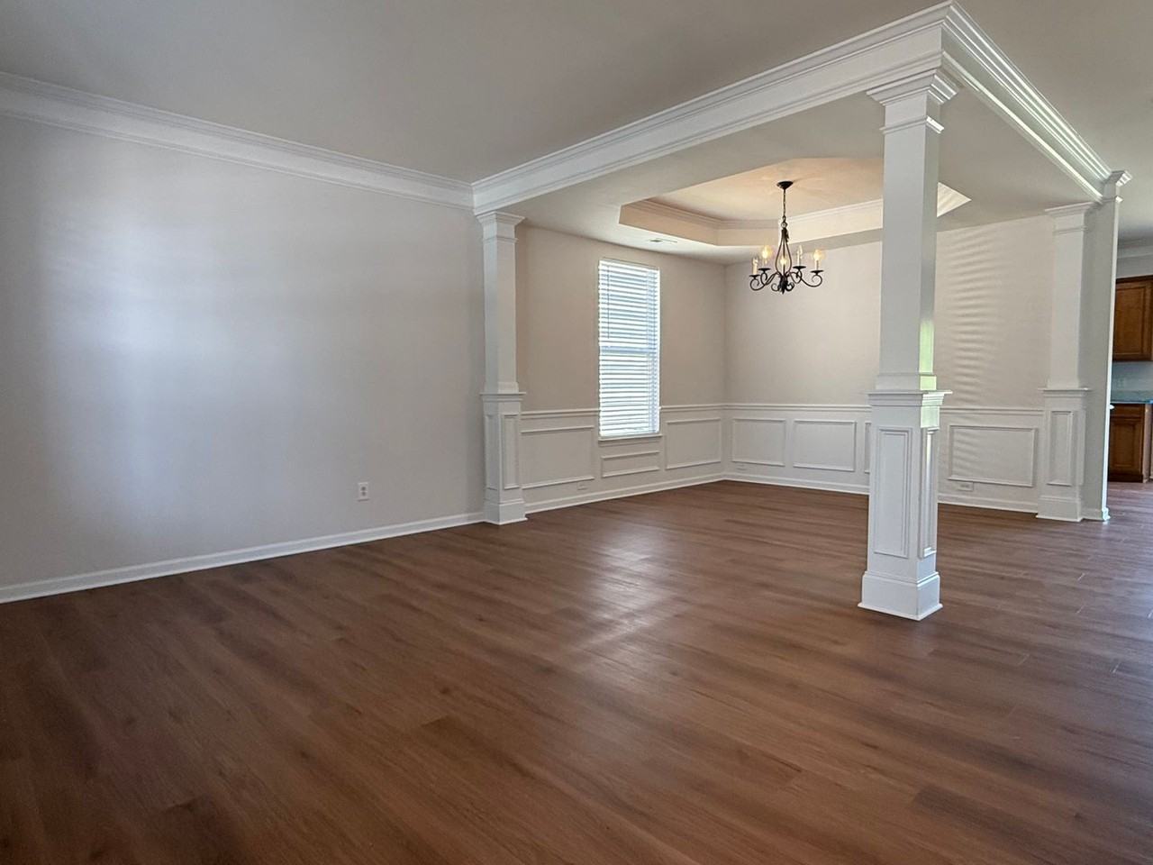 3700 Herkimer Dr - Photo 5 of 34
