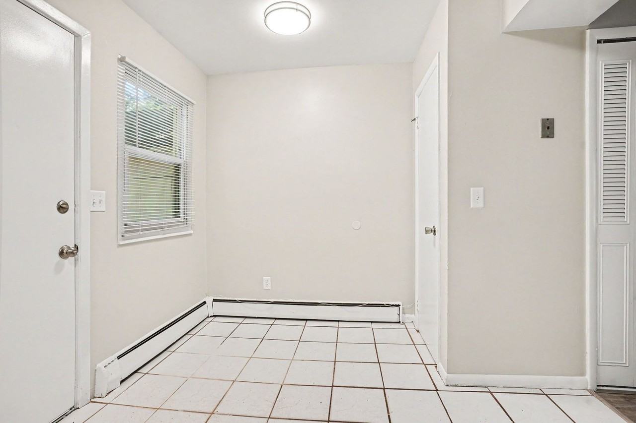 514-516 514-516 N Berkley - 516 N Berkley - Photo 3 of 12