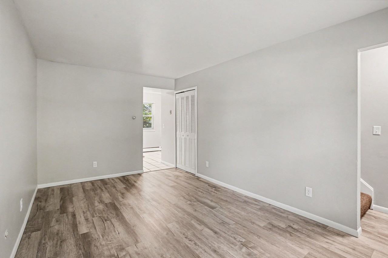 514-516 514-516 N Berkley - 516 N Berkley - Photo 7 of 12