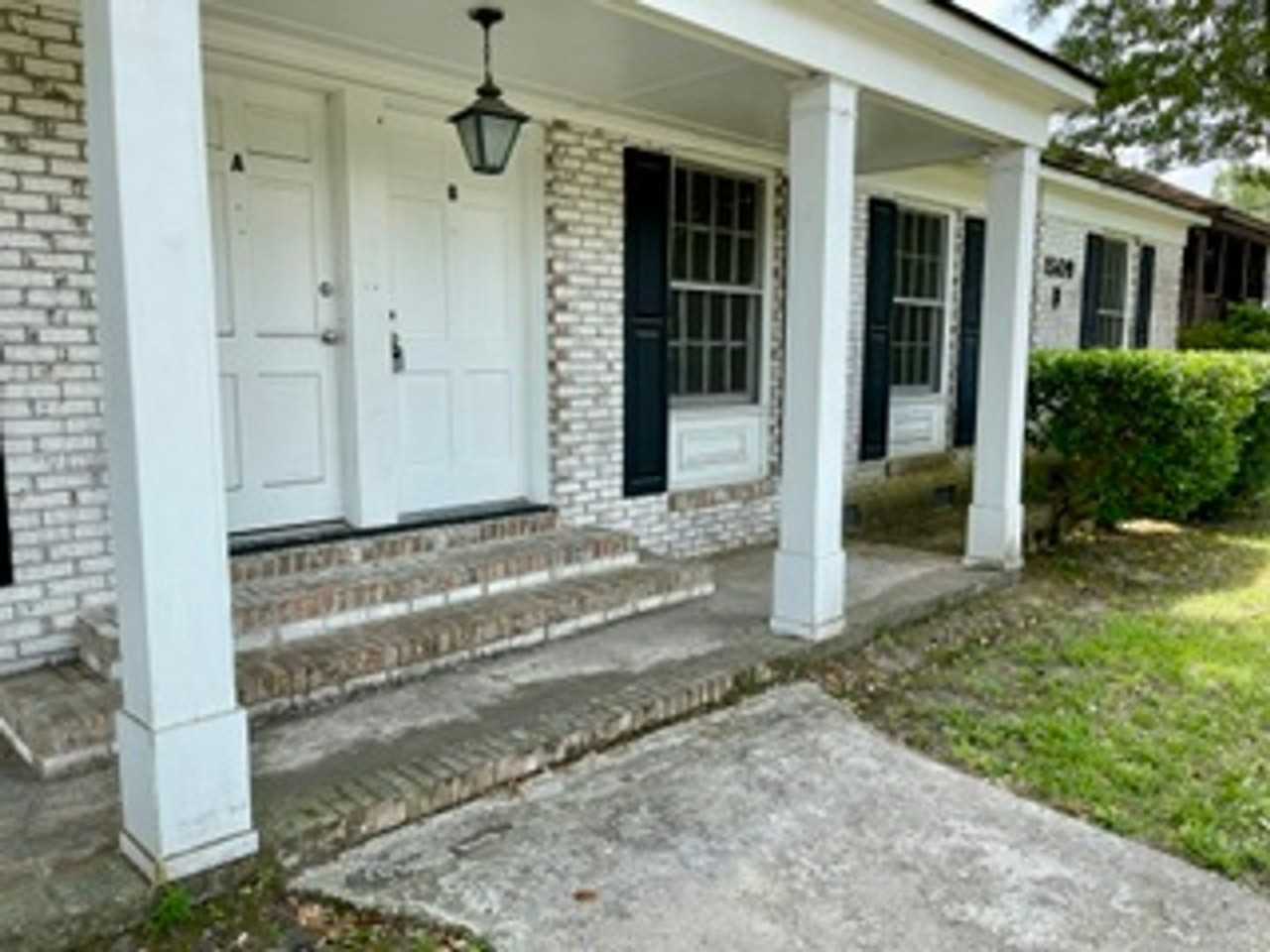 1509 Harbor View Rd Apt B - Photo 6 of 50
