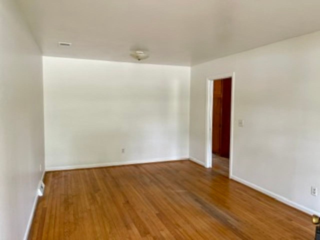 1509 Harbor View Rd Apt B - Photo 7 of 50