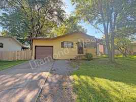 featured image of 2750 N Howard Ave