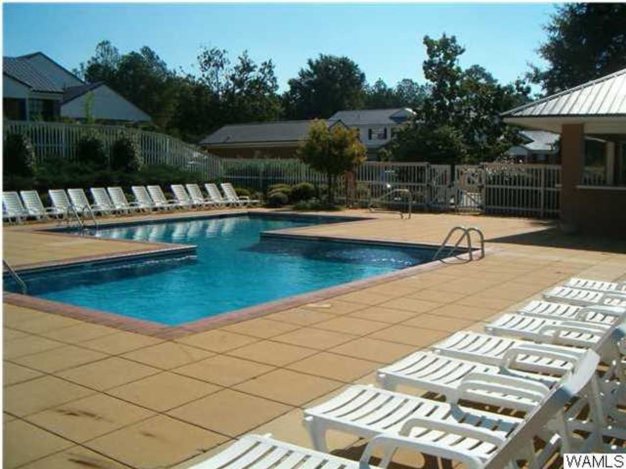901 Hargrove Rd #18B - Photo 2 of 2
