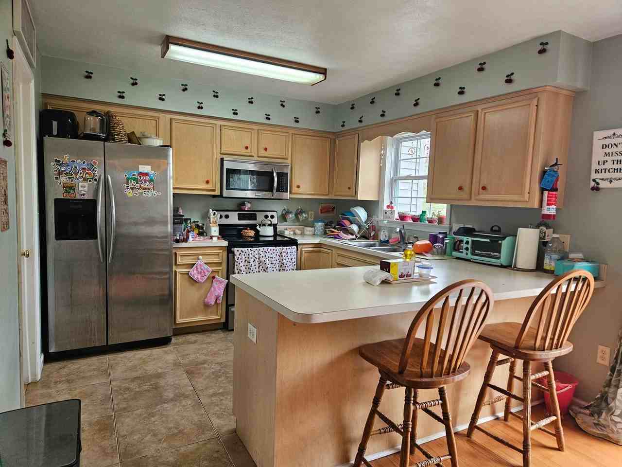 188 Birchtree Ct - Photo 4 of 9