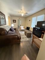 featured image of 1206 W 4th St #1