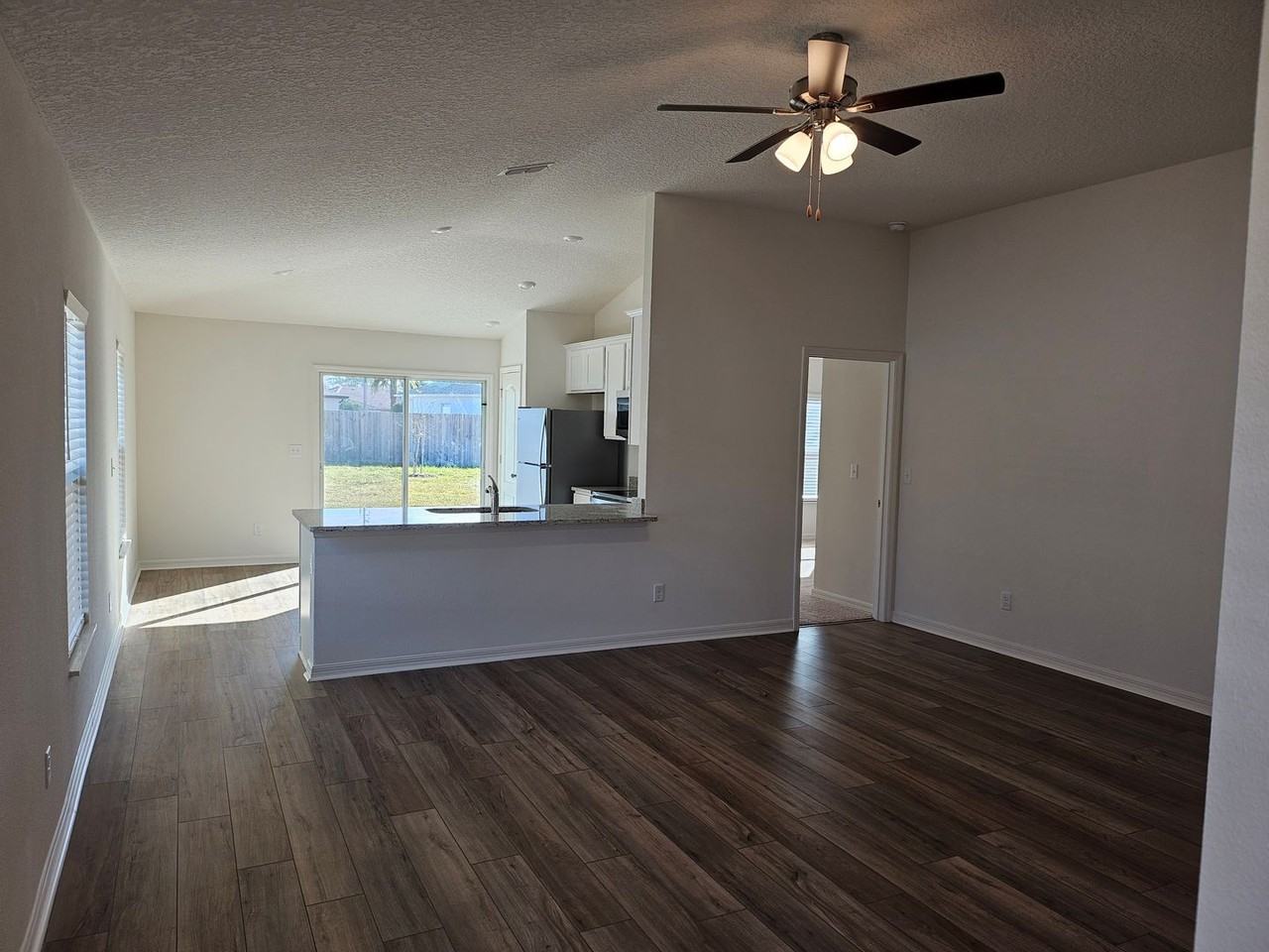 37 Privacy Ln - Photo 2 of 12