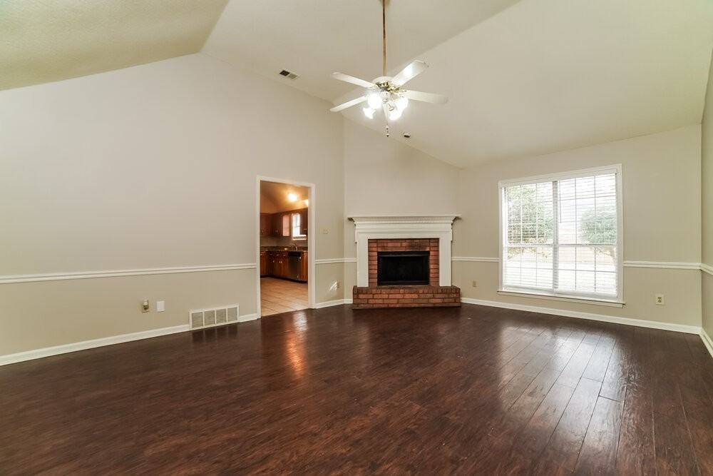 5618 Heather View Dr - Photo 3 of 16