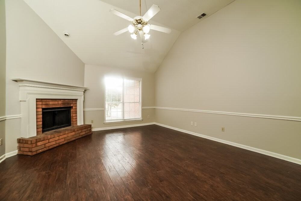 5618 Heather View Dr - Photo 4 of 16