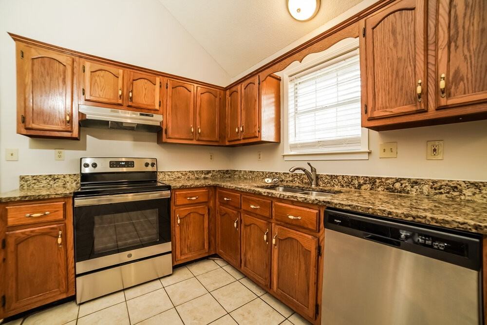 5618 Heather View Dr - Photo 6 of 16