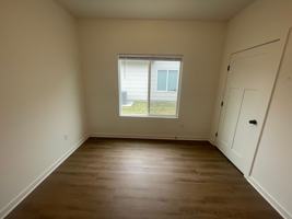featured image of E 11th St N