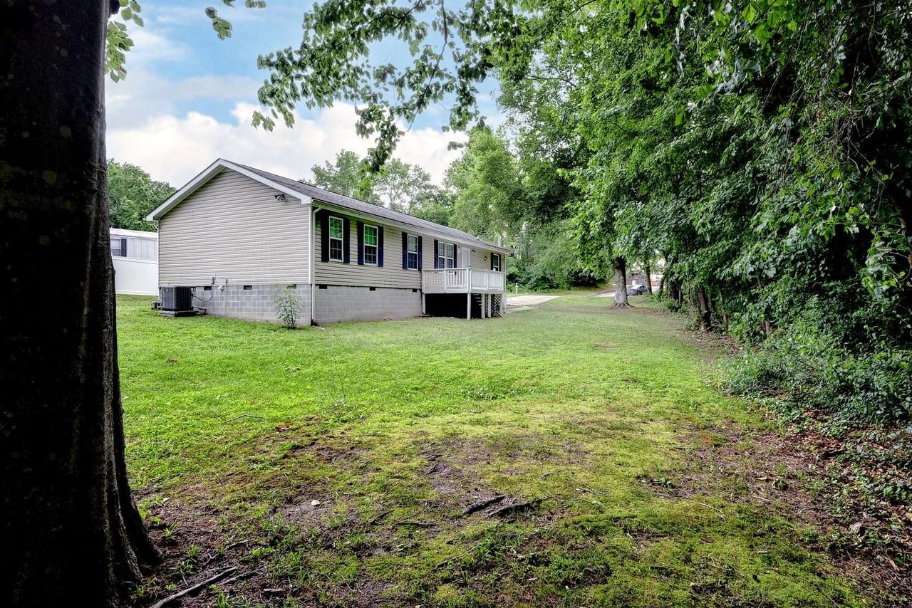 9431 Jenkins Ln - Photo 6 of 34
