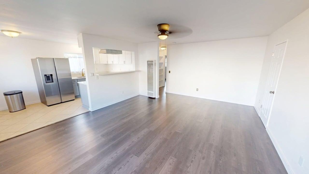 1486 15th St - Photo 2 of 5