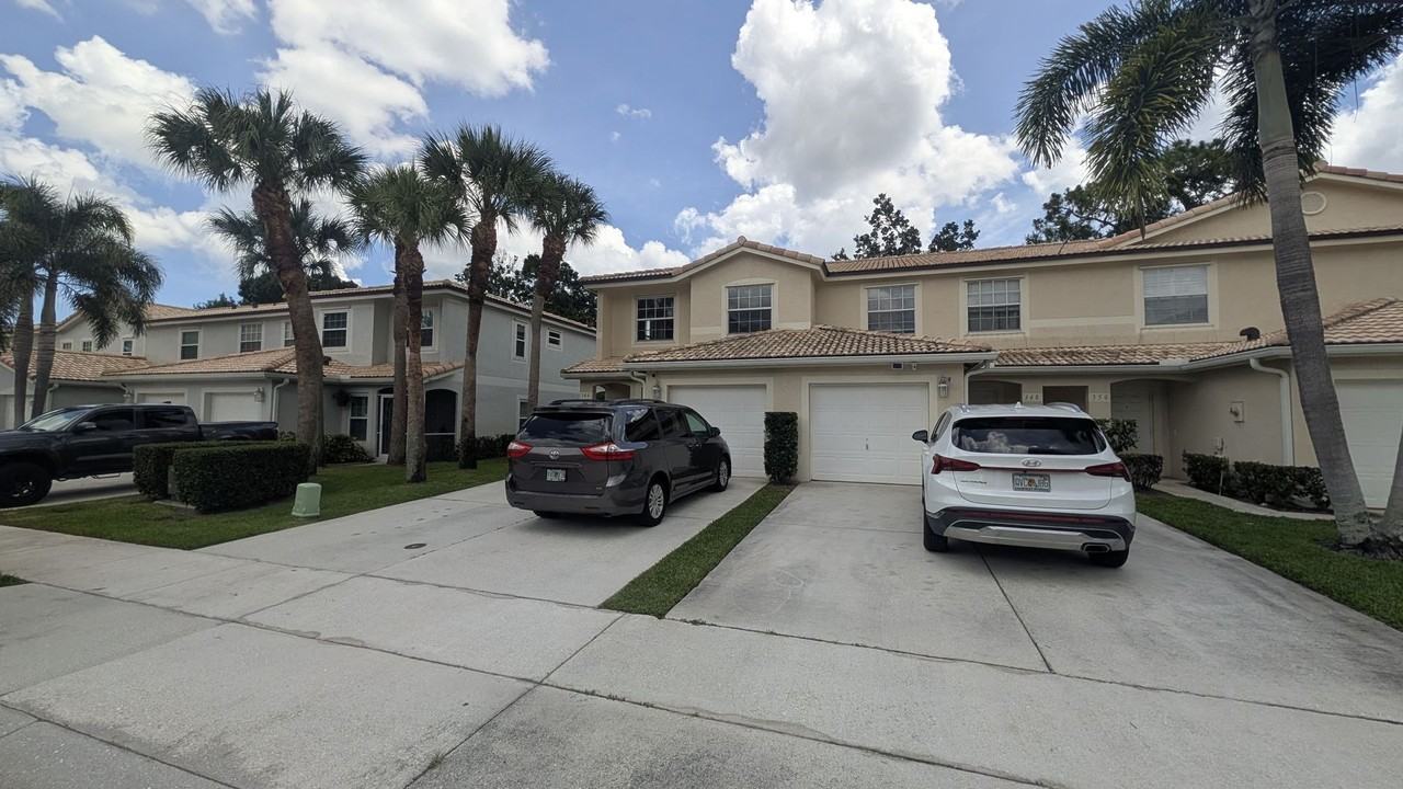346 Timberwalk Trl - Photo 2 of 39
