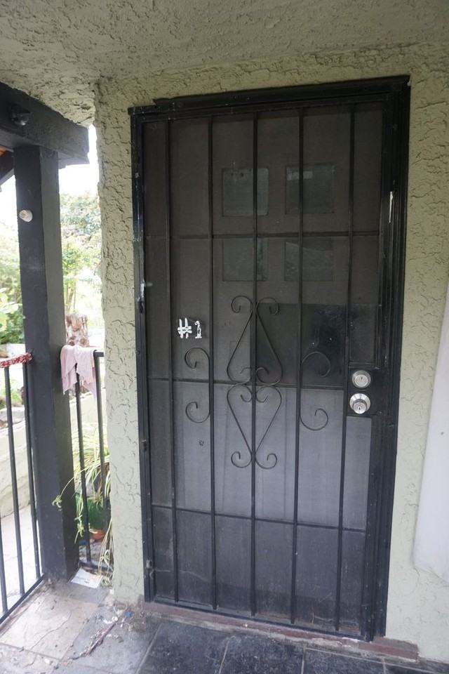 3940 Dobinson St - Photo 2 of 11