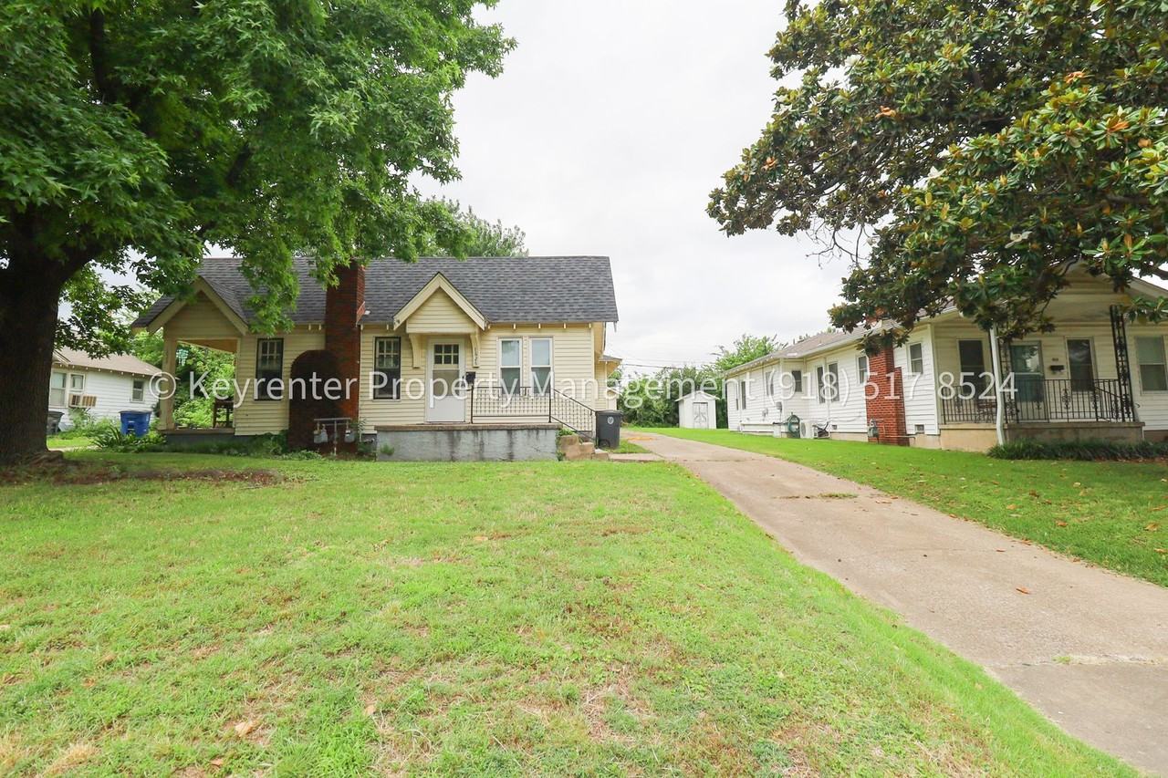 1626 S Indianapolis Ave - Photo 3 of 27