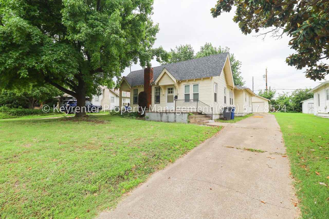 1626 S Indianapolis Ave - Photo 5 of 27