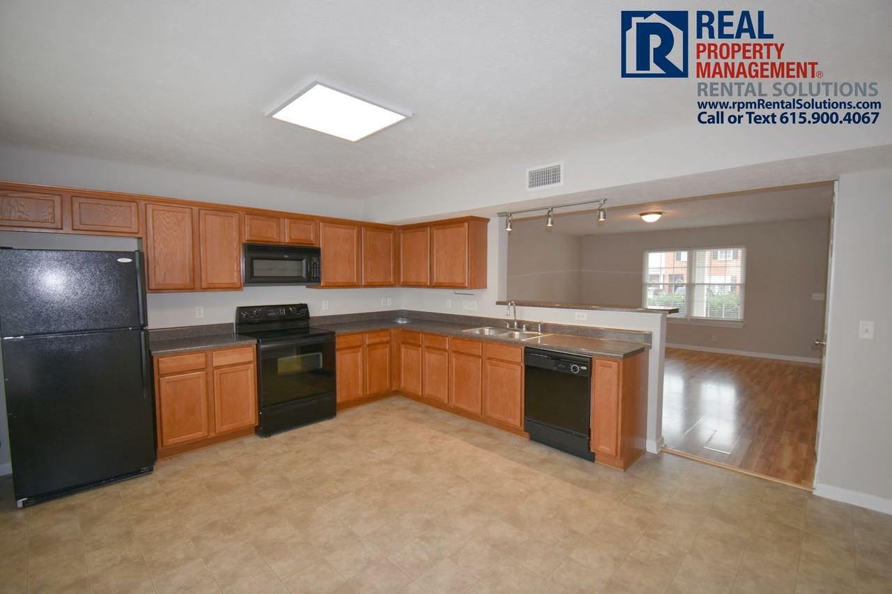 1029 Wolves Den Pl - Photo 5 of 15