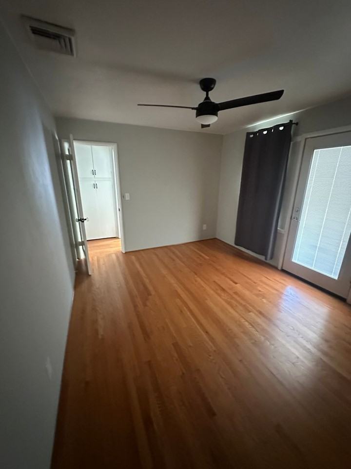 1228 Brady Ave - Photo 6 of 11