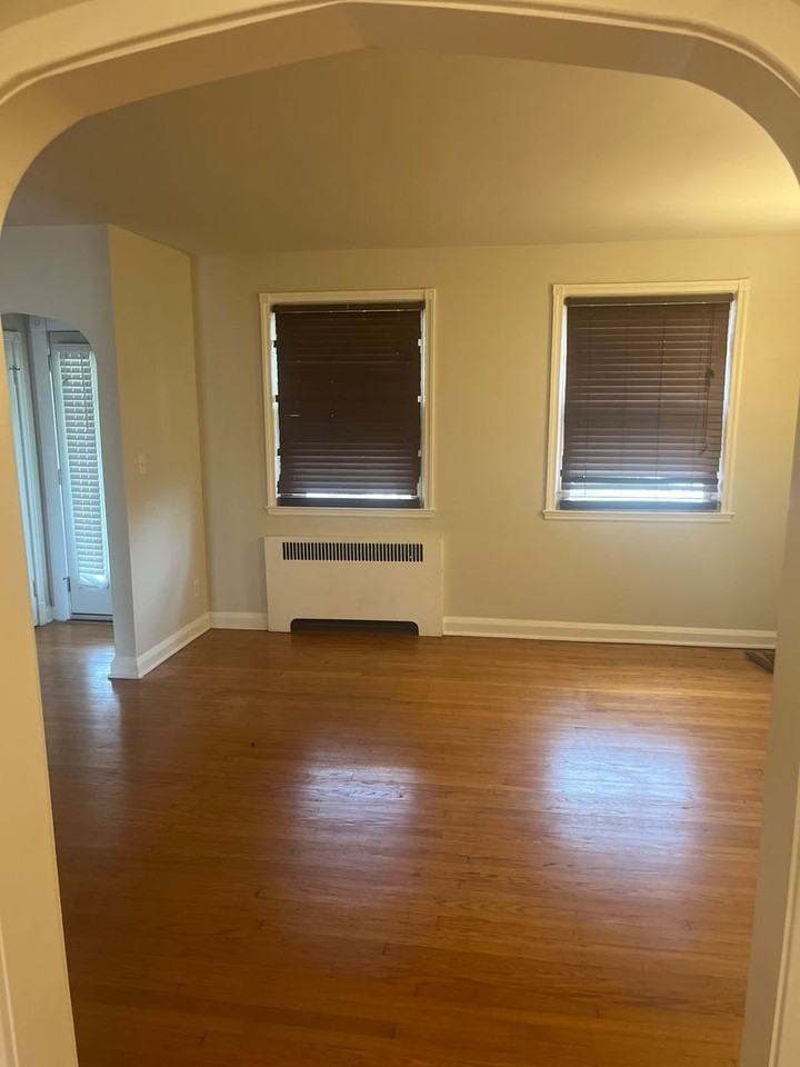 3515 Parklawn Ave - Photo 3 of 29