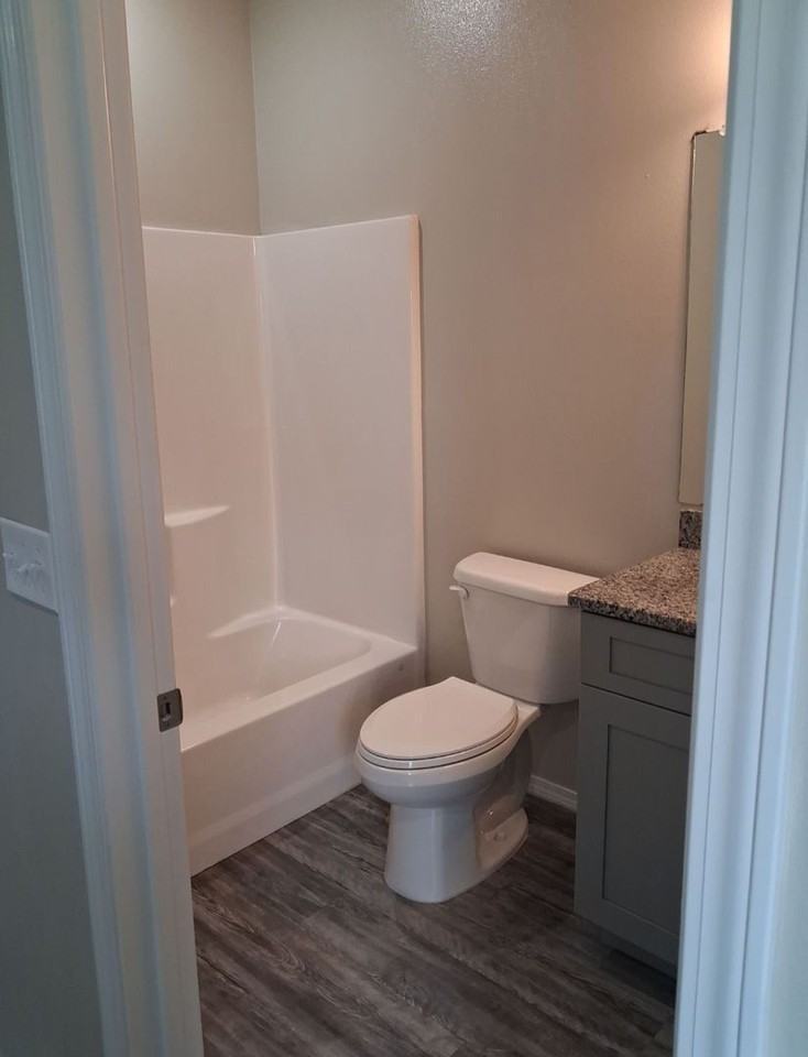 320 N Avenue B - Photo 6 of 7