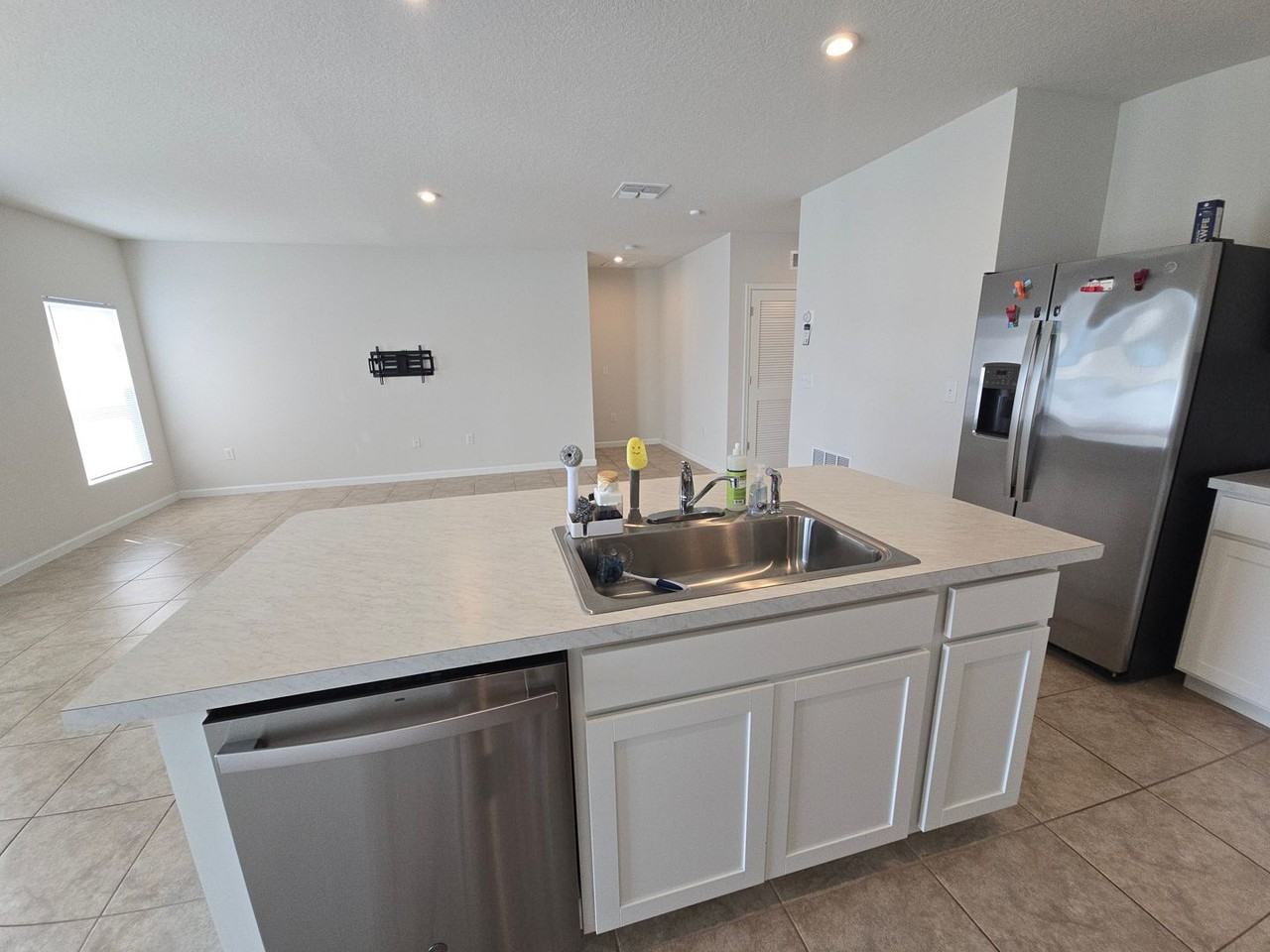 670 Eagle Landing Blvd - Photo 5 of 16
