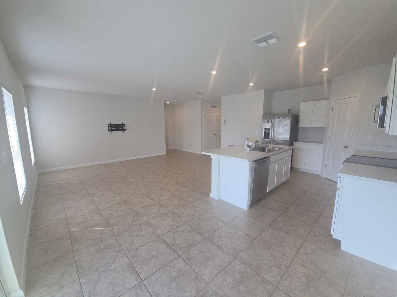 670 Eagle Landing Blvd - Photo 6 of 16