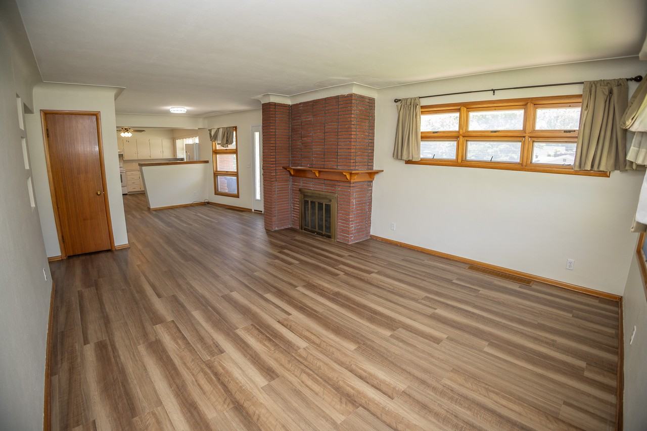 2401 Willow Dr #1 - Photo 4 of 24