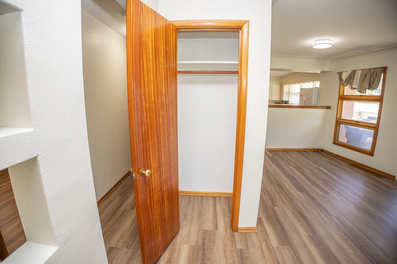 2401 Willow Dr #1 - Photo 6 of 24