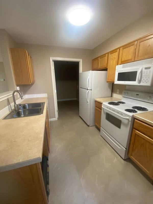712 Oakmont Rd #3 - Photo 3 of 14