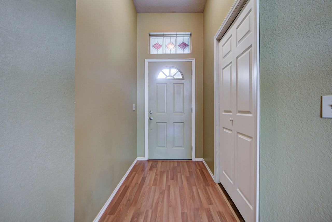 2912 Edinburg Dr #1 - Photo 4 of 42
