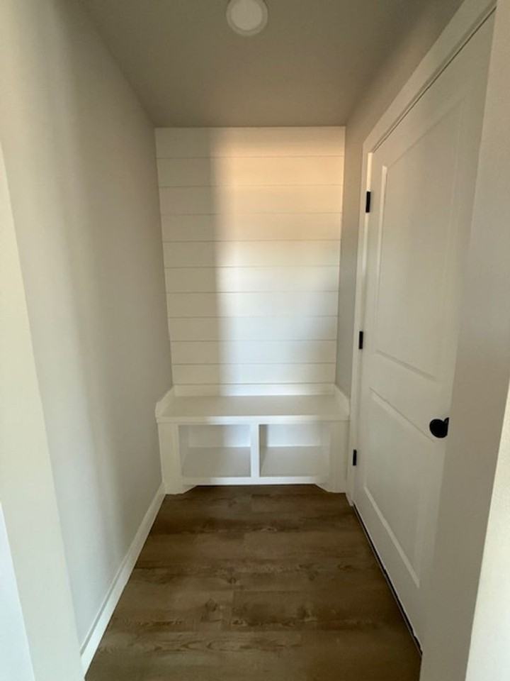 934 Minda St - Photo 7 of 17