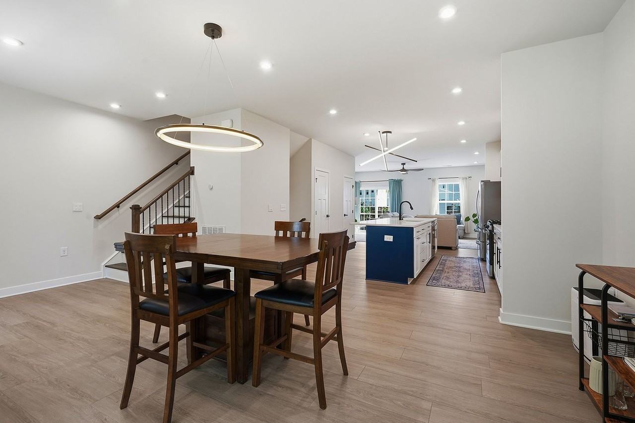 131 Callowhill Ln - Photo 6 of 30