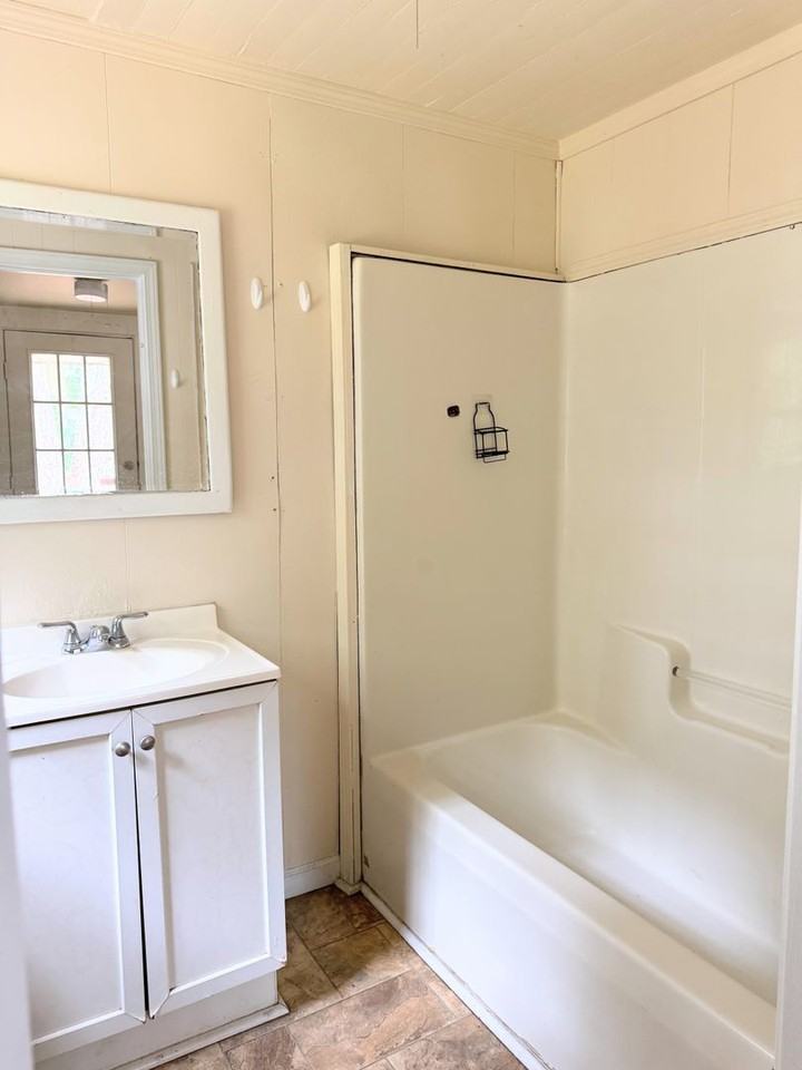 84 Arnco 2nd St - Photo 6 of 11
