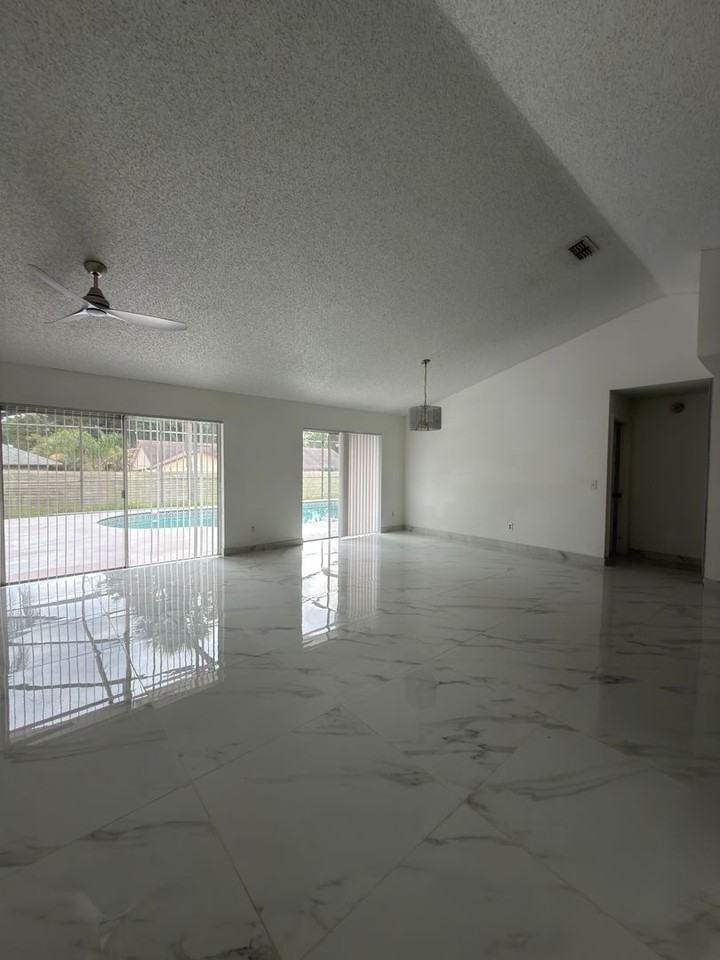 9142 Sabal Palm Cir - Photo 2 of 15