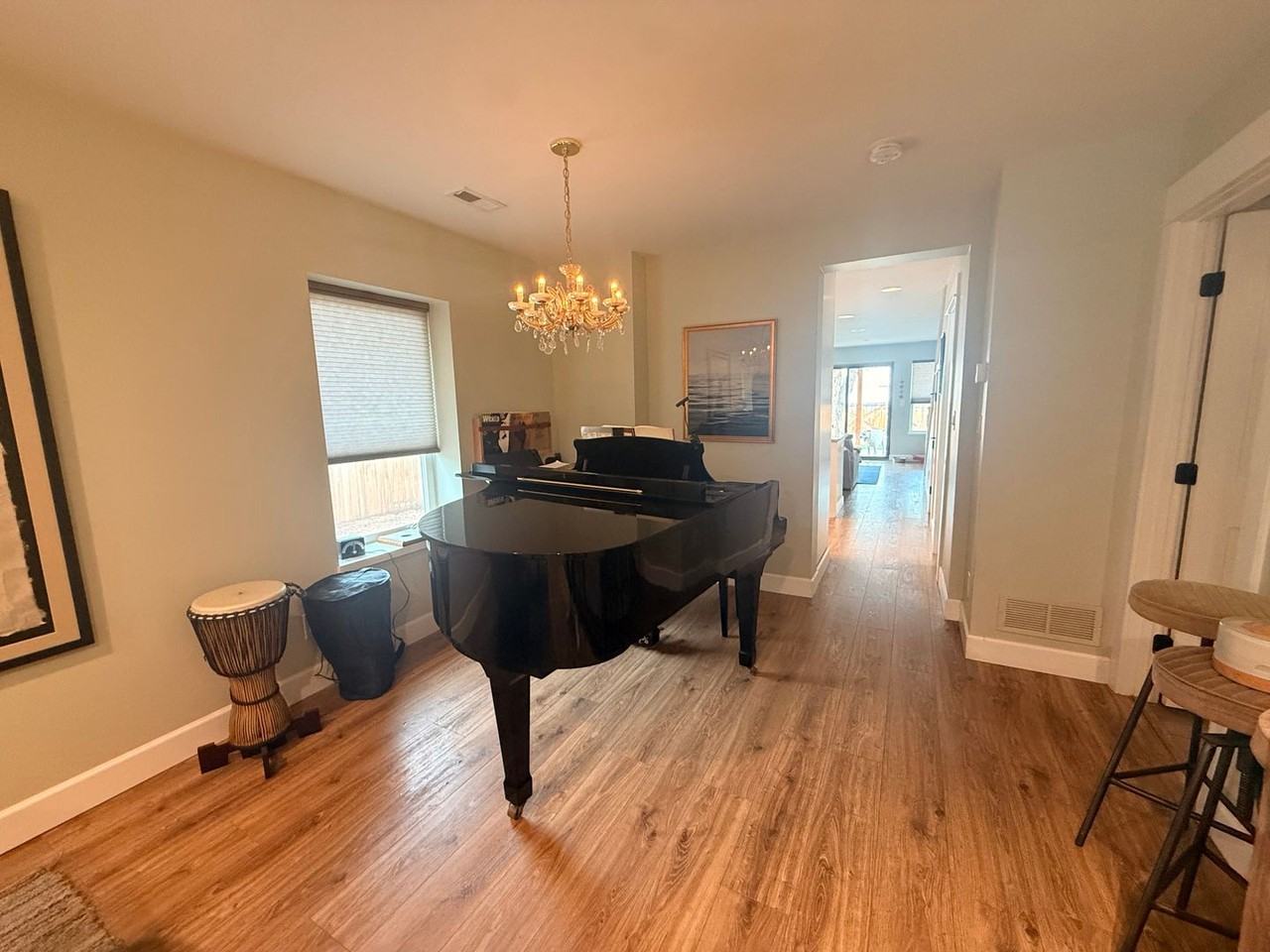 2421 Chase St - Photo 4 of 38