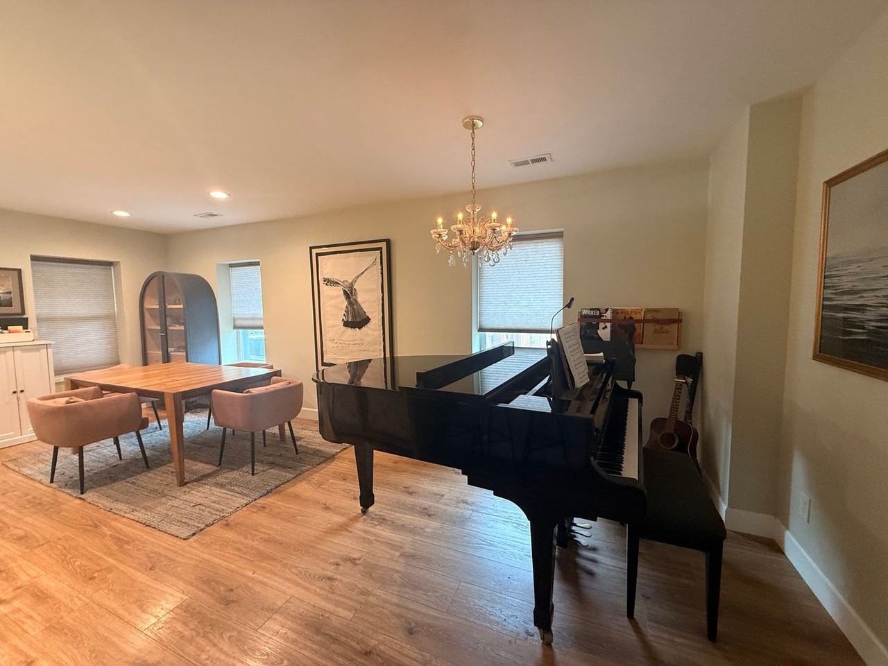 2421 Chase St - Photo 5 of 38