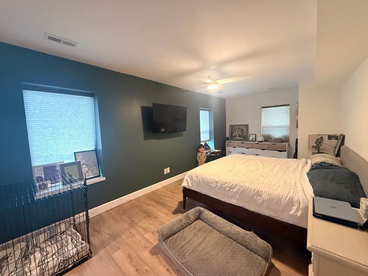 2421 Chase St - Photo 6 of 38