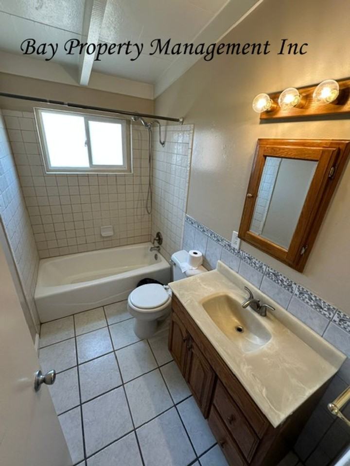 1243 Summit Dr - Photo 5 of 12