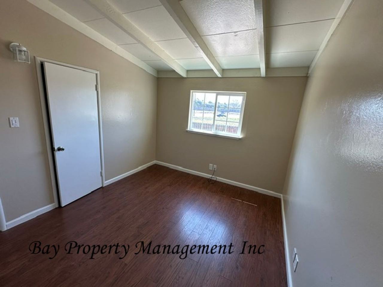 1243 Summit Dr - Photo 6 of 12