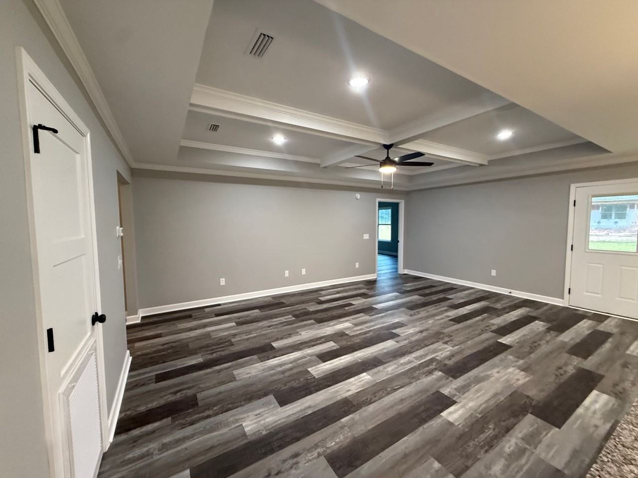 101 Brenda Ln - Photo 3 of 36