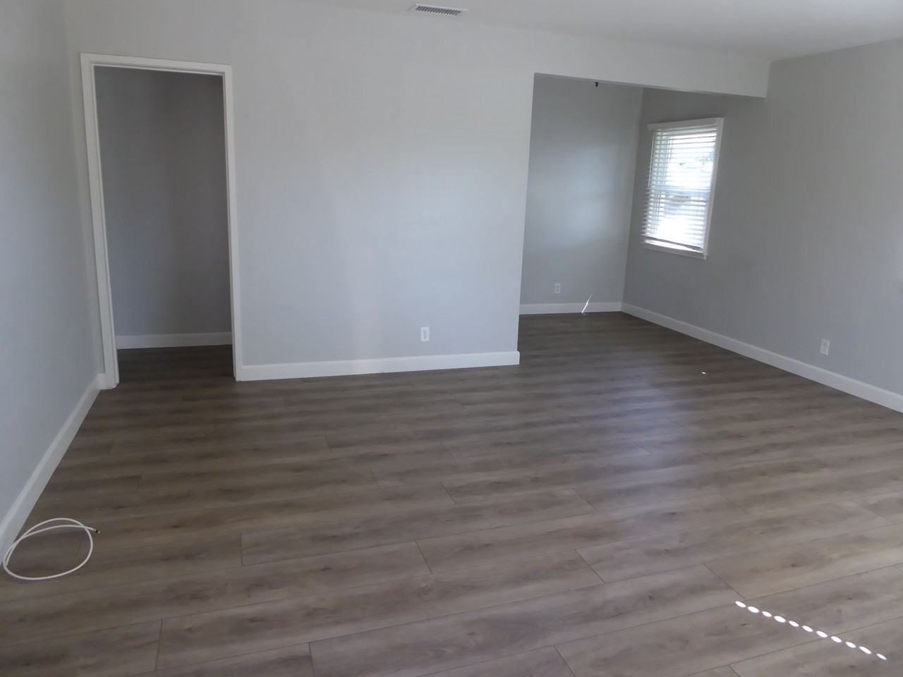 2031 N Parish Pl - Photo 5 of 15
