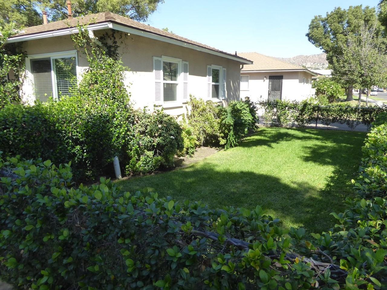 2031 N Parish Pl - Photo 4 of 15
