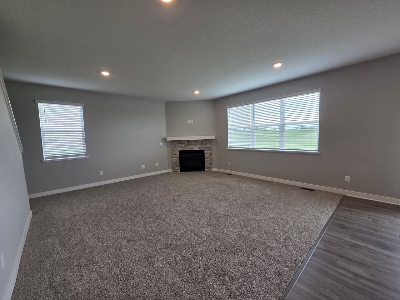 838 Foxglove Ter - Photo 5 of 8