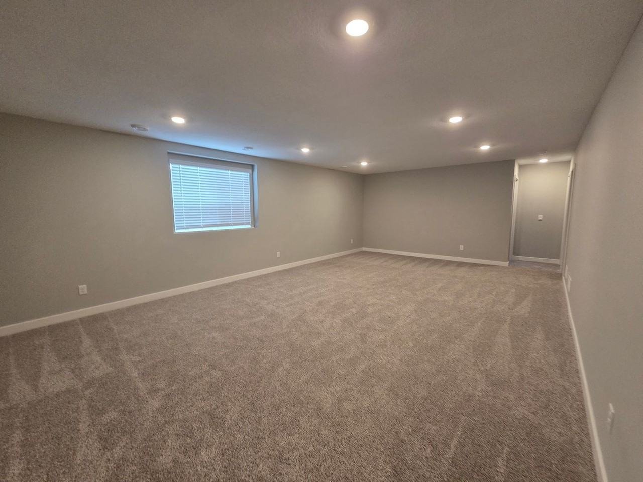 838 Foxglove Ter - Photo 6 of 8