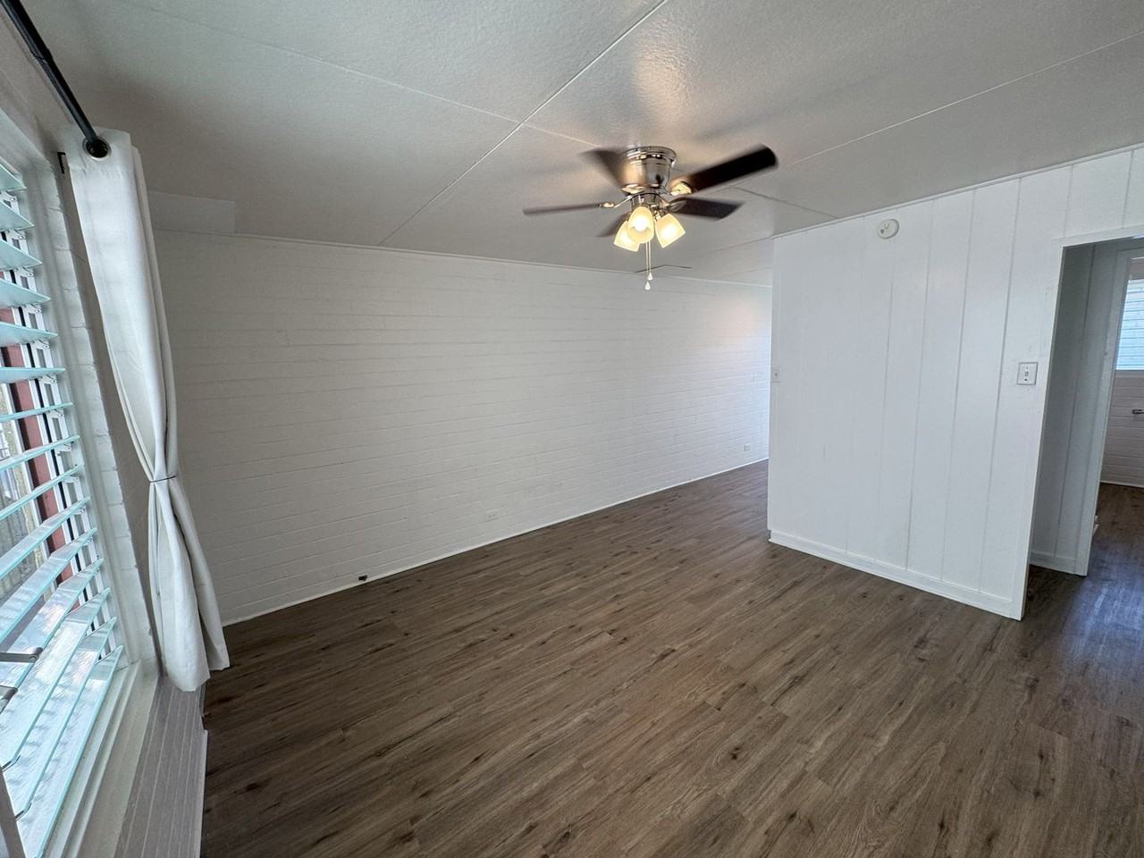 1116 Isenberg St - Photo 6 of 30